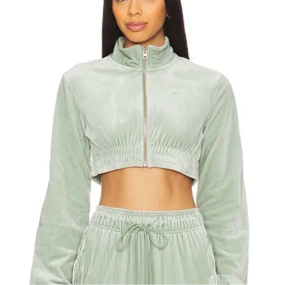 New Nike velvet cropped Jacket